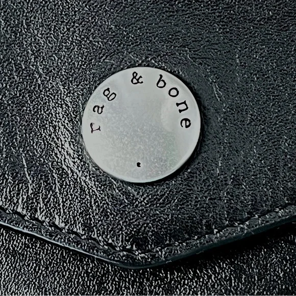 NWOT RAG & BONE Women’s ATLAS Leather Wallet On A Chain Minimalist Premium Brand - Picture 3 of 13